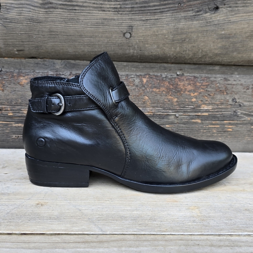 Born Kristina 90s Moto Minimalist Revival Black Leather Harness Ankle Boots 8.5M